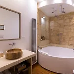 Le Nicchie Luxury Bed and breakfast 4*