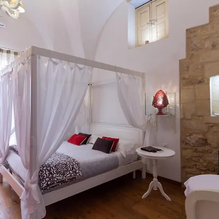 Le Nicchie Luxury Couette-café 4*