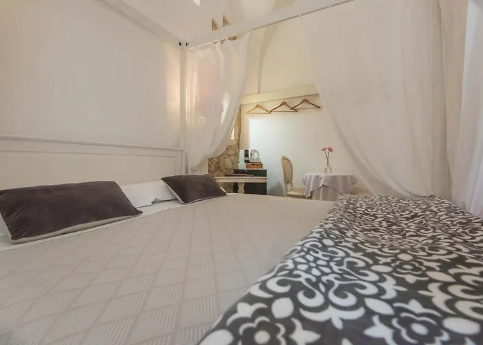 Le Nicchie Luxury Oda ve Kahvaltı Lecce